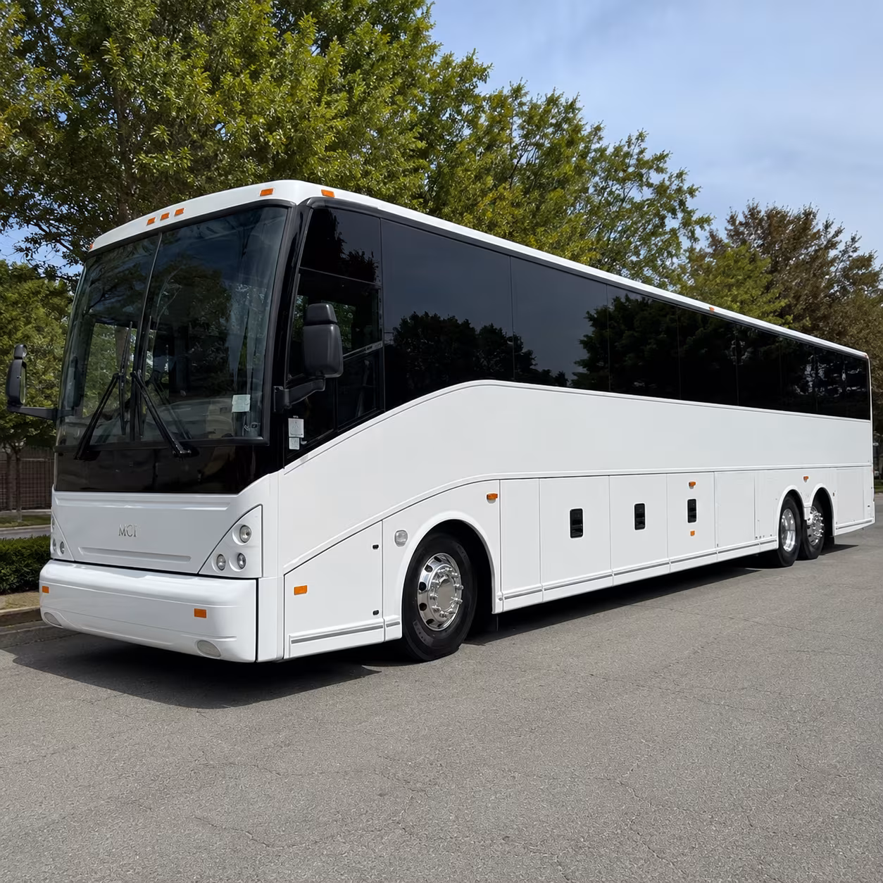 airport shuttles for umd events graduations and hockey season
