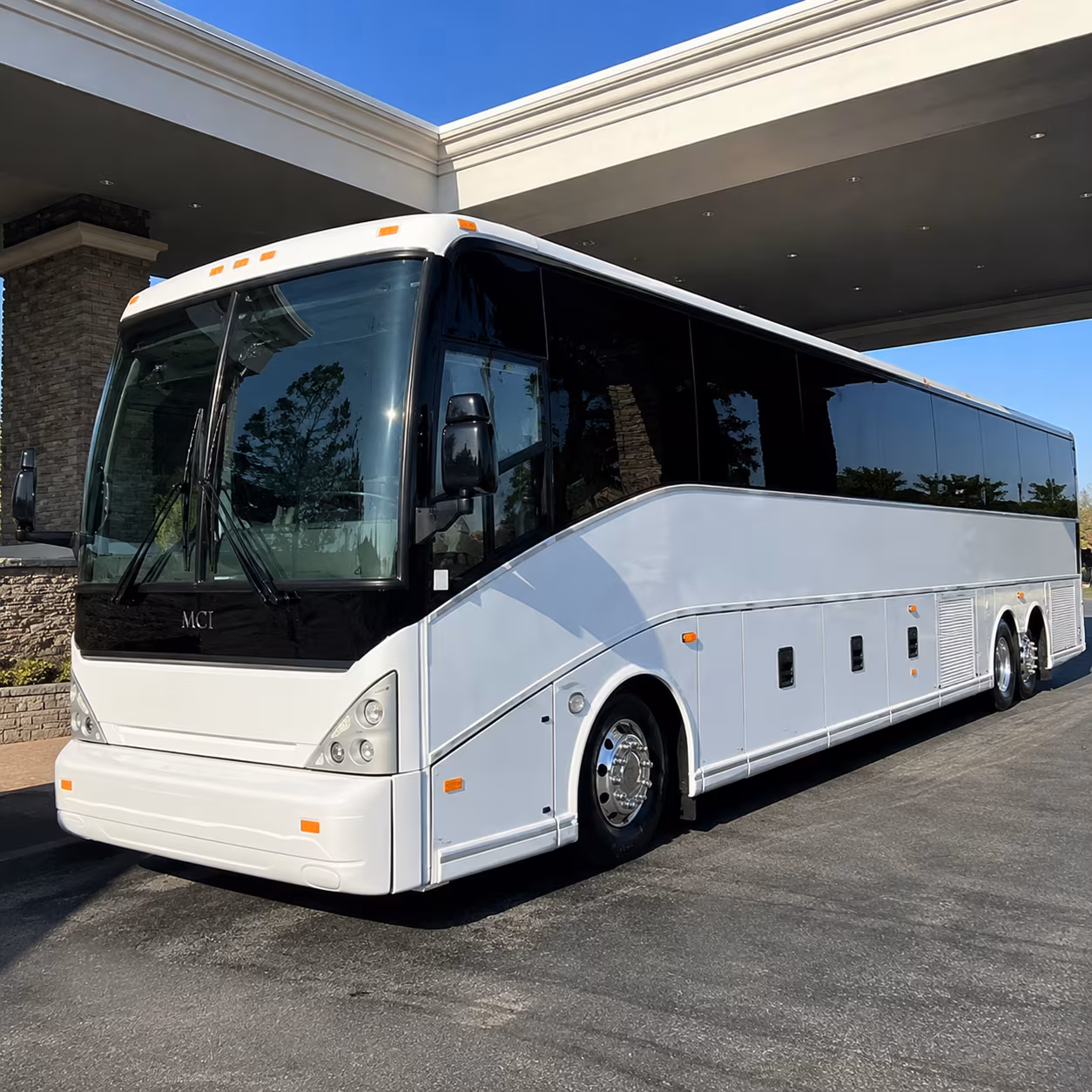charter bus shuttles to duluth international airport dlh