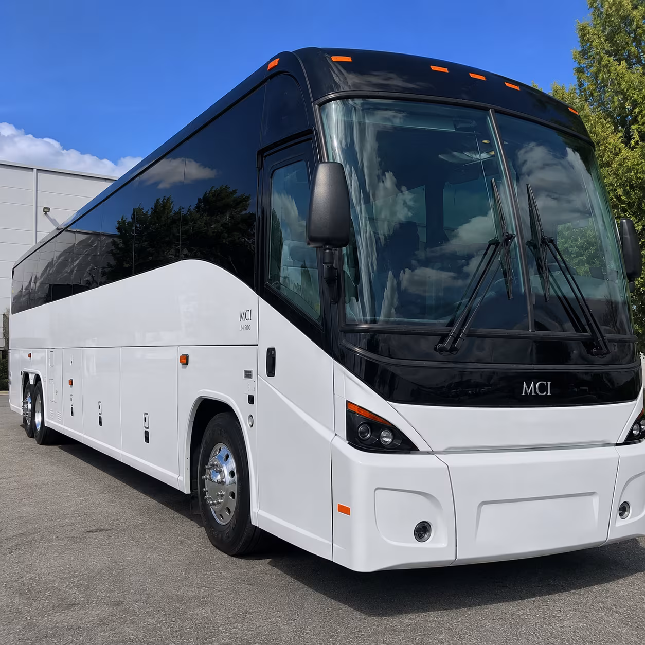 duluthcharterbusservices com helps you shuttle shift workers to the port of duluth superior